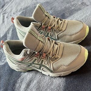 Asics Gel Venture 8 Mesh Sneakers in Gray and Light Green 8.5 D Women's WIDE